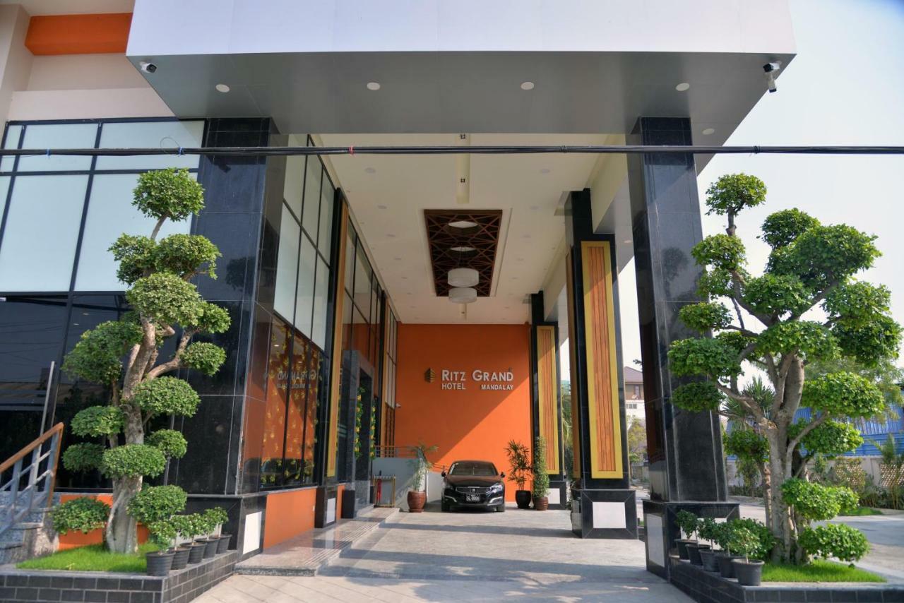 Ritz Grand Hotel Mandalay Exterior foto