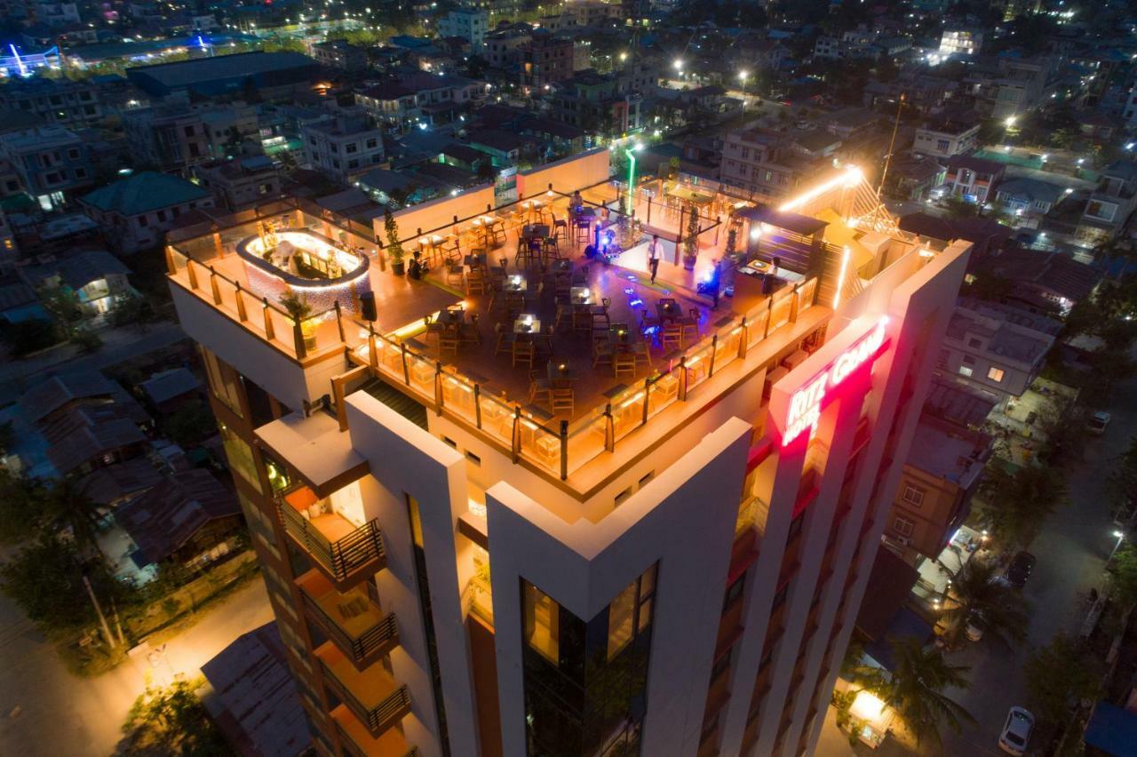 Ritz Grand Hotel Mandalay Exterior foto